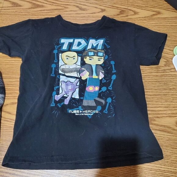 Boys Dan tdm shirt medium size 8 - Picture 1 of 5